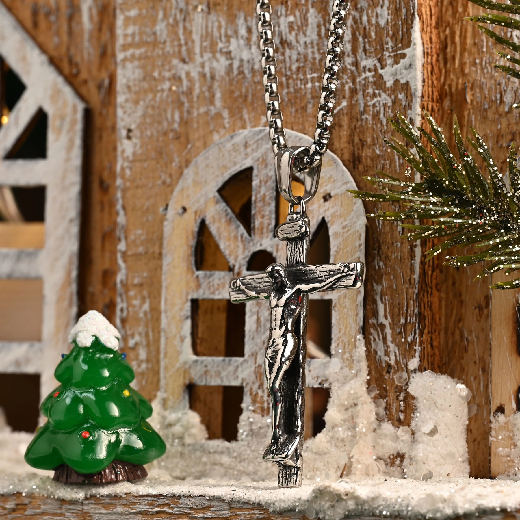 Colar Crucifixo Jesus Cristo - A Crucificação