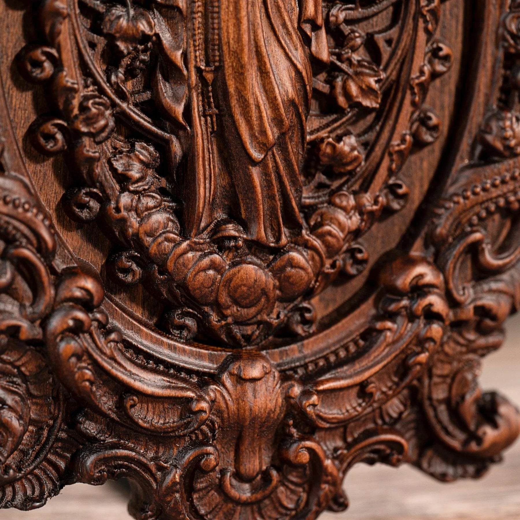 Escultura Virgem Maria Folhas Madeira